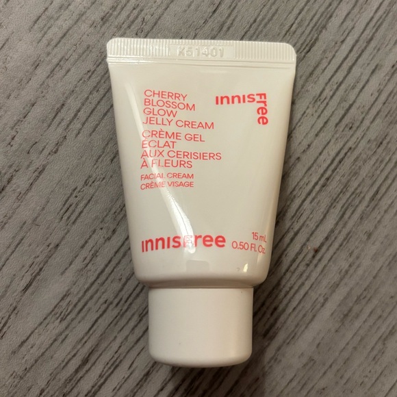 InnIsFree Other - Innisfree Cherry Blossom Glow Jelly Cream - brand new!